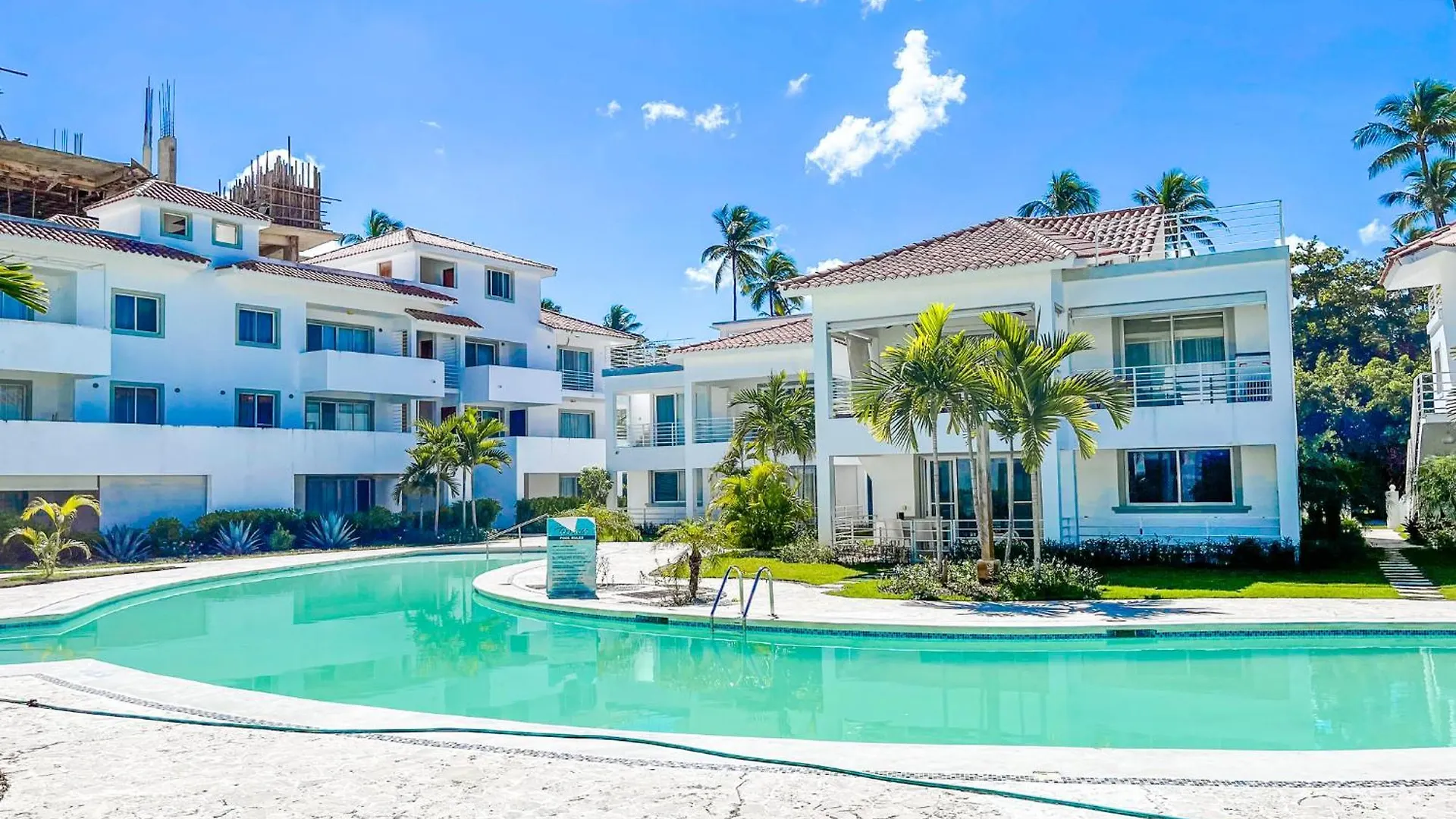 Skyline Ocean Breeze Hotel With View Los Corales Bbq Wifi Beach Club & Spa Punta Cana