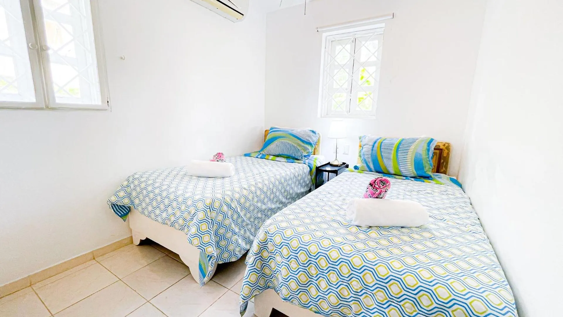 Skyline Ocean Breeze Hotel With View Los Corales Bbq Wifi Beach Club & Spa Punta Cana