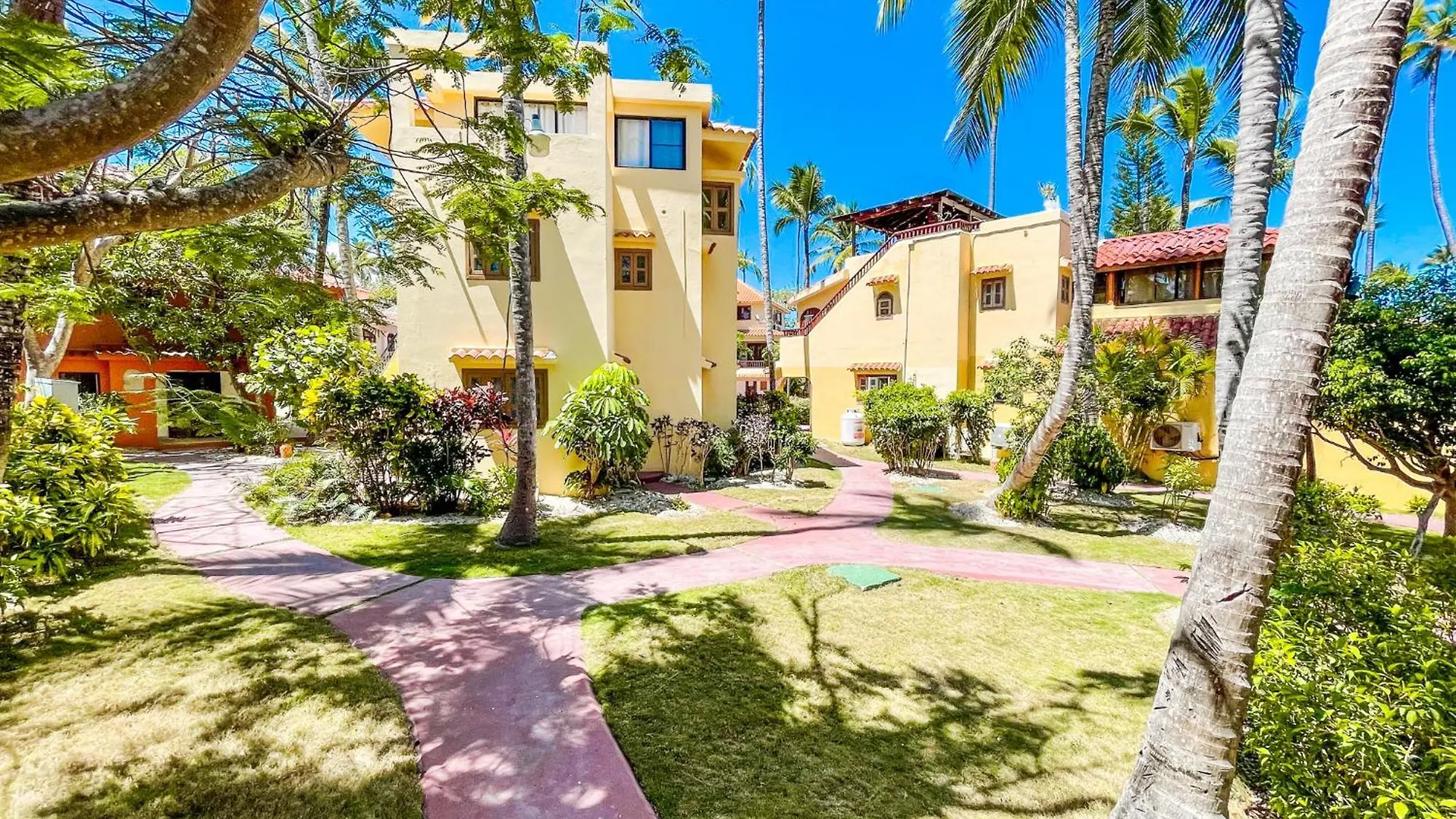 *****  Skyline Ocean Breeze Hotel With View Los Corales Bbq Wifi Beach Club & Spa Punta Cana Dominican Republic